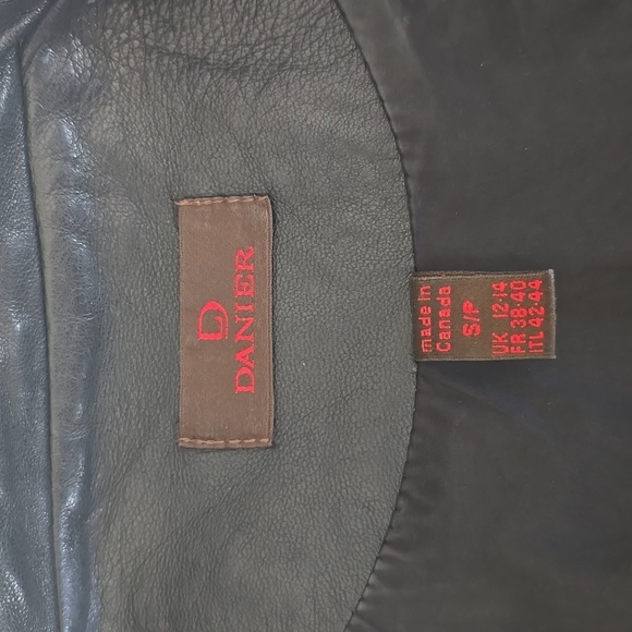 Cropped leather jacket - Picture 4 of 15